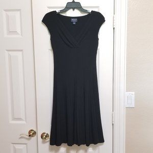 ❤️ Women's Little Black V-Neck Fit & Flare Cocktail Dress